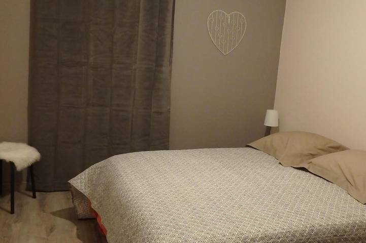 Grange spacieuse, confortable pour séjour familial. Lieu charmant, terrasse ext. in Luchon-Superbagnères, Bagnères-de-Luchon