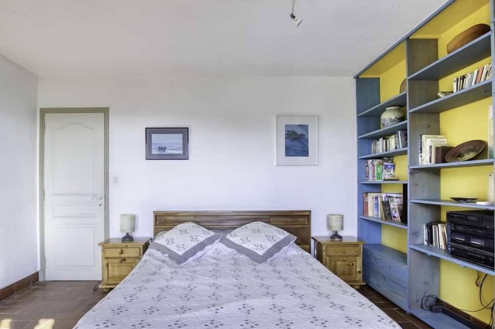 Le Mas de la Poterie by Interhome in Le Beausset, Toulon regio