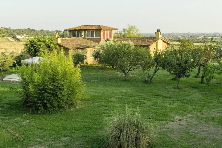 Casa de familia para 3 personas, con jardín y jacuzzi - 1