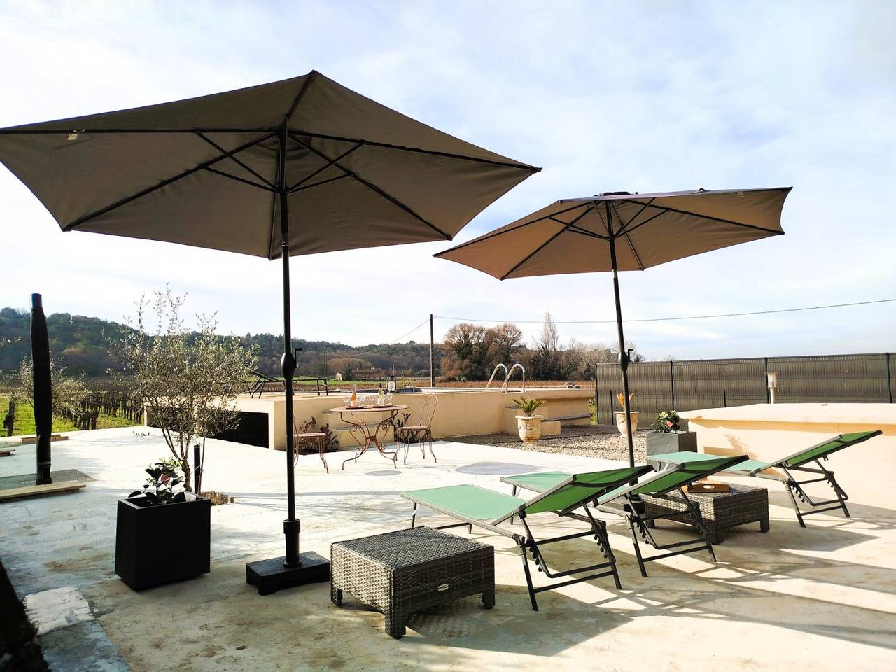 Domaine de Saint-Sauveur in Grillon, Enclave de Valreas