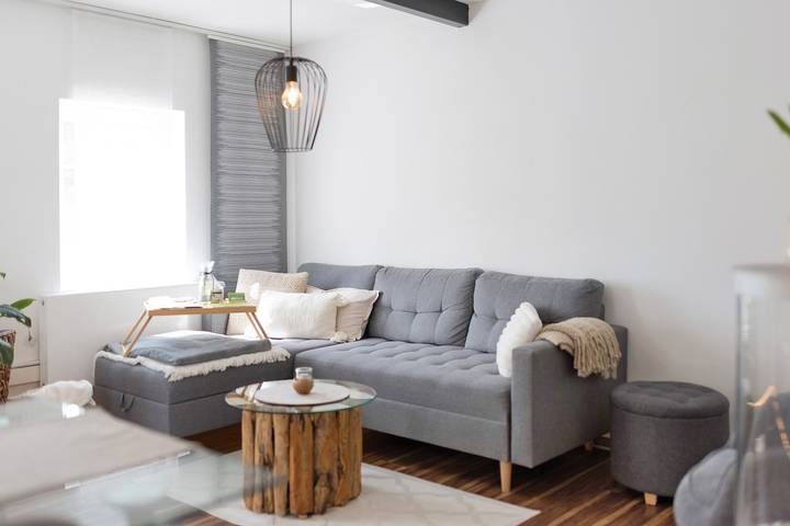 Entire apartment, Apartment 'Ferienwohnung Mittenglück' with Shared Garden, Balcony and Wi-Fi in Lenningen, Albsteig Stage 9