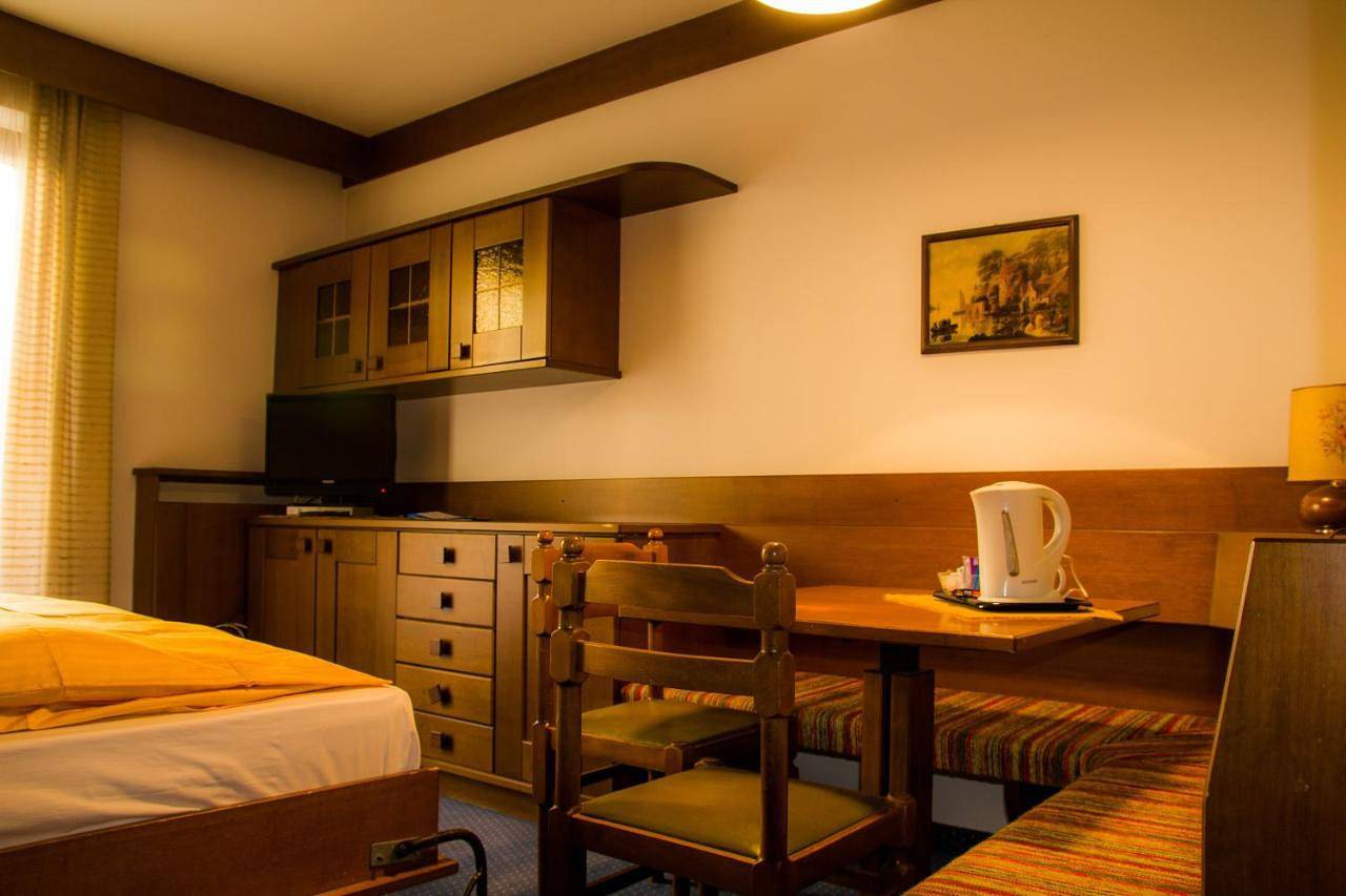 Hotel Carlone in Breguzzo, Sella Giudicarie