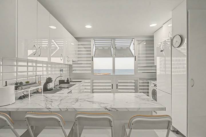 Entire apartment, Vacation Apartment 'Terraza del Atlántico' with Sea View and Wi-Fi in Salud-La Salle, Santa Cruz de Tenerife