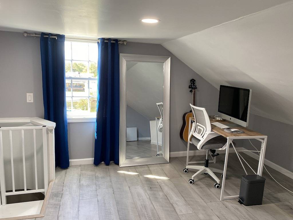 Modern Beach House + Stock Tank Pool! 5 Mins to Sandy Hook Beach + Nyc Ferry in Monmouth County