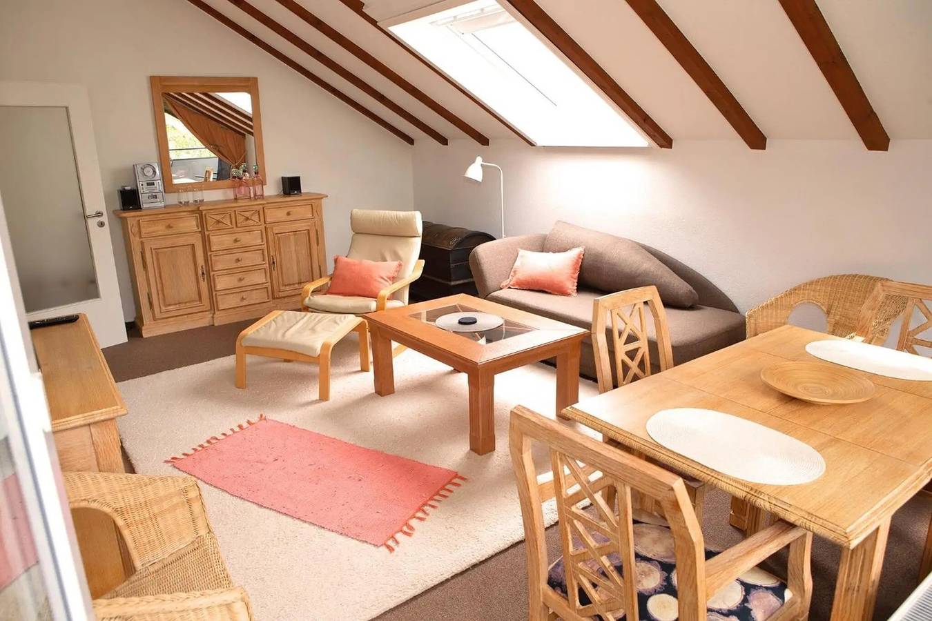 Ganze Wohnung, Apartment 'Klebeck 90qm Dachgeschoss' mit privater Terrasse, Balkon und Wlan in Lüdenscheid, Märkischer Kreis