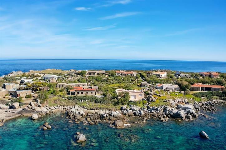 Villa pour 8 personnes, avec vue ainsi que jardin et piscine