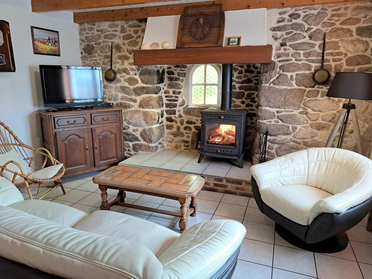 Maison en pierre bretonne près des plages de sable in Landéda, Région de Brest