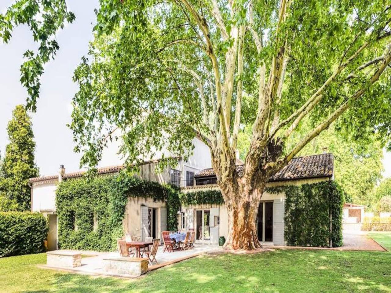 Entire apartment, Family House In Provence in Le Thor, Vaucluse