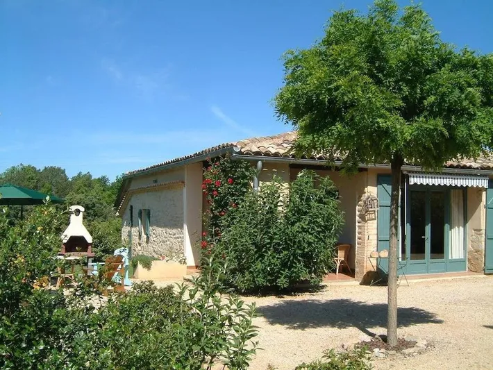 Casa de vacaciones para 4 personas, con piscina además de jardín y vistas - 1