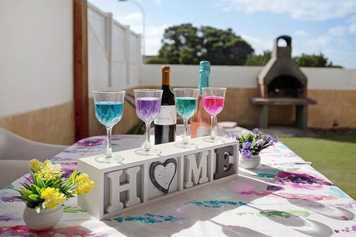 Ferienhaus "La Casa Blanca" mit Bergblick, Gemeinschaftspool und WLAN in Geafond, La Oliva