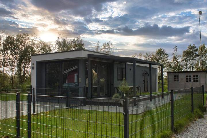 Ferienhaus für 6 Personen, mit Terrasse und Garten sowie Sauna und Seeblick in Twist
