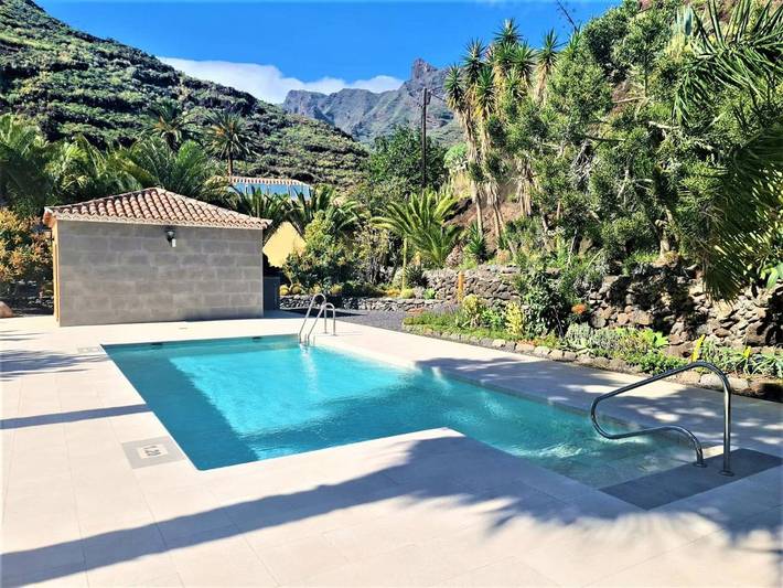 Casa rural con piscina para 12 personas, con vistas además de jardín y piscina en La Gomera - 4