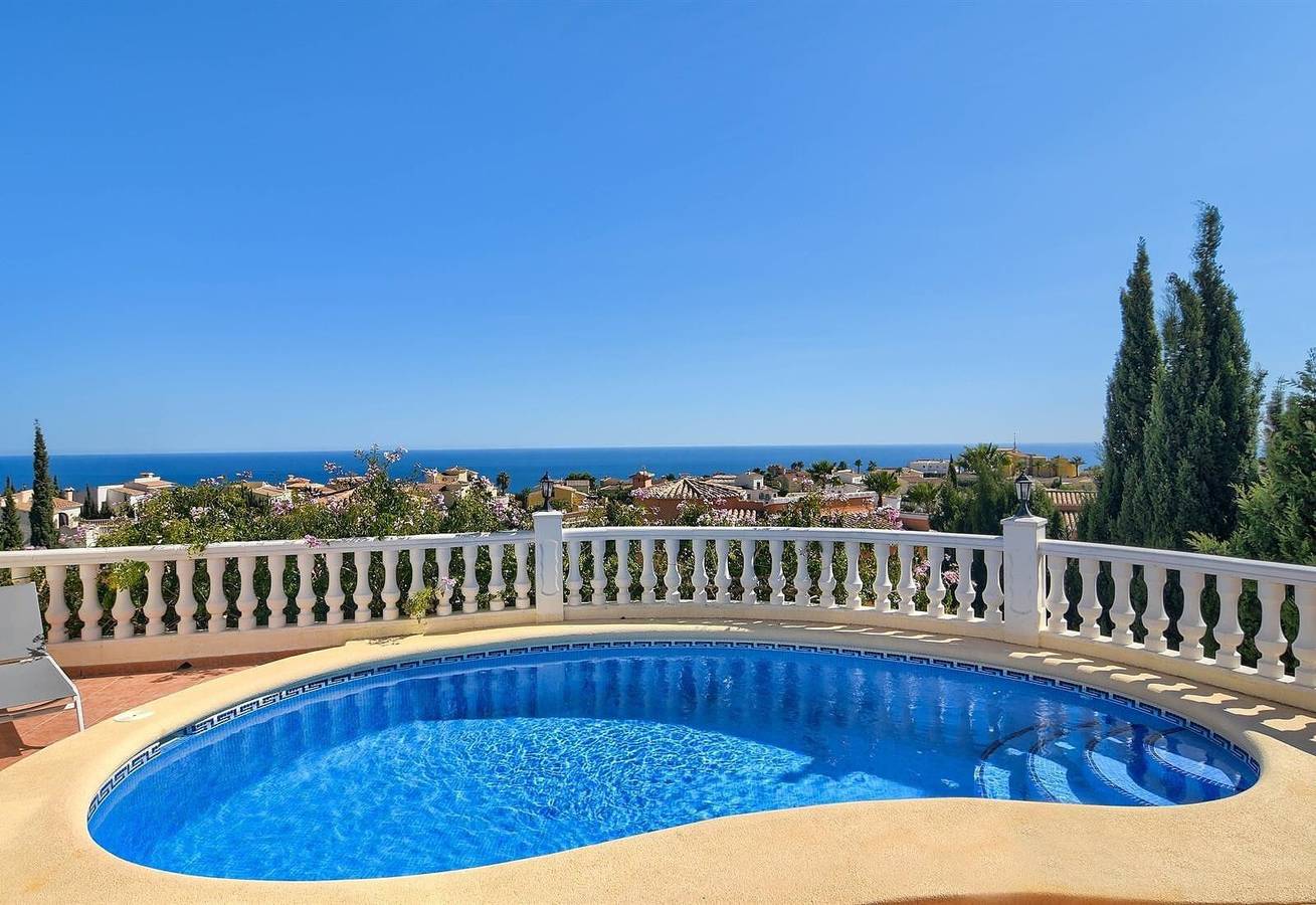 Casa La Perla: Villa with Sea View, Pool, Balcony, A/C & Wi-Fi in Poble Nou de Benitatxell, Costa Blanca