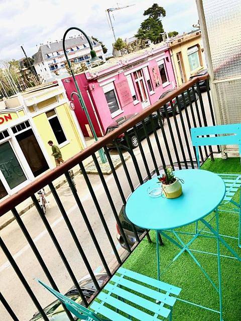 Gîte pour 2 personnes, avec balcon et vue dans Plage du Nau - 2