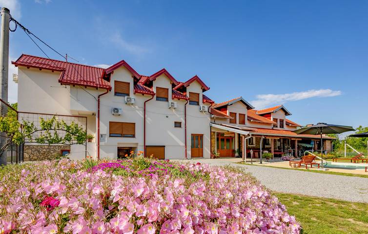 Dom dla 10 osób, z ogród i widok oraz sauna w Slawonia