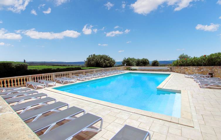 Location de vacances pour 6 personnes, avec jardin ainsi que terrasse et piscine à Bessas - 2