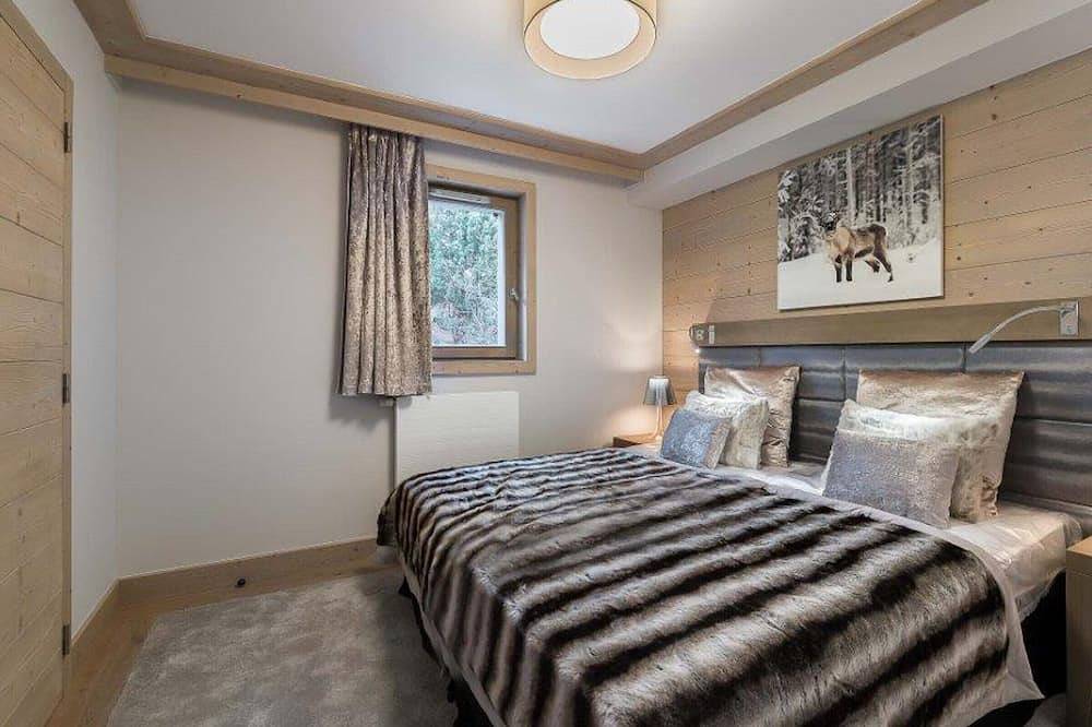 Entire apartment, Modern apartment in Courchevel with parking and Wifi in Saint-Bon-Tarentaise, Les Trois Vallées