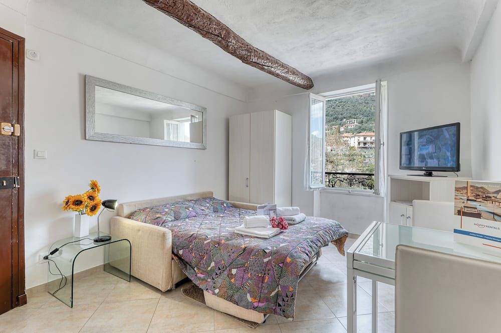 Entire apartment, Lovely Studio In Mountain Village, Breil-sur-Roya, France in Breil-sur-Roya, Nice region