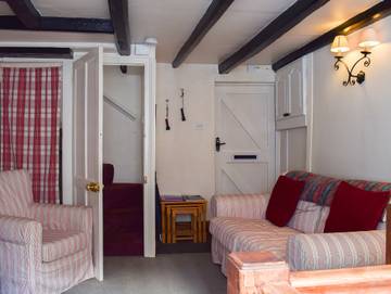 Log Cabin for 4 People in Robin Hood's Bay, North Yorkshire, Photo 2