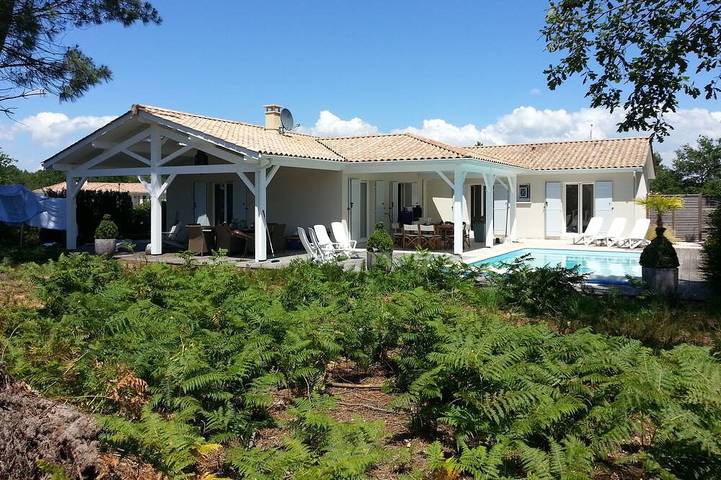 Villa pour 8 personnes, avec Terrasse et Jardin à Hourtin