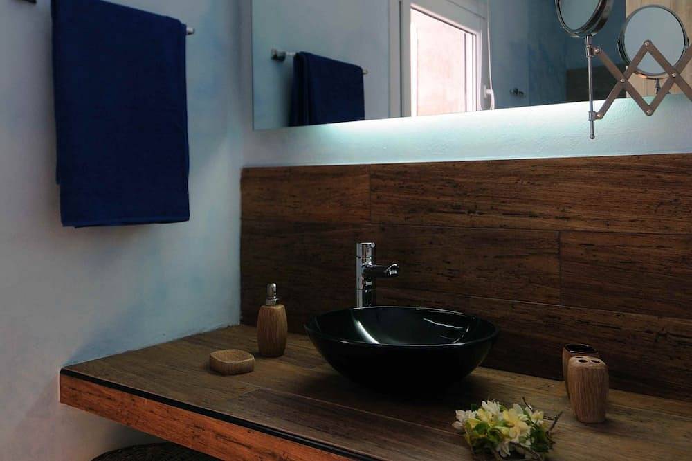 Verträumte Villa am Meer mit beheiztem Pool in Agios Spiridon, Korfu