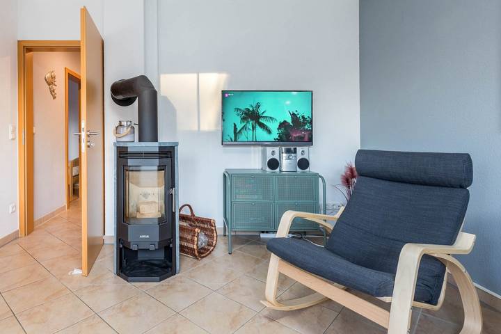 Ferienhaus für 9 Personen, mit Balkon und Sauna sowie Garten in Boltenhagen - 2