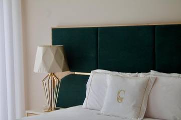 Gîte pour 2 personnes, avec piscine et balcon ainsi que jardin et jacuzzi dans Santo Estevão