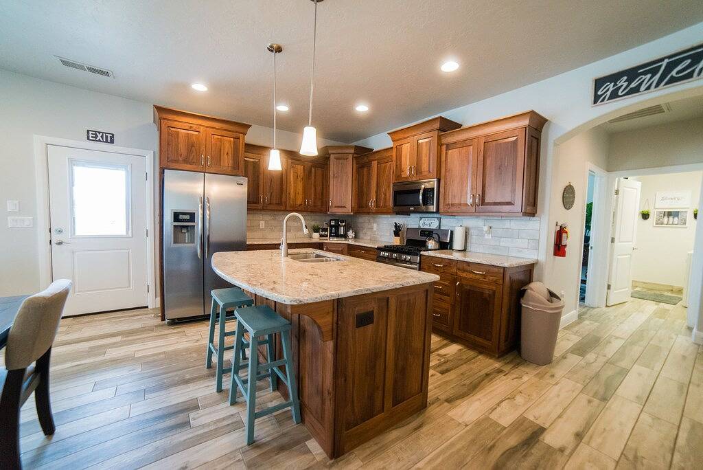 Entire Home with Tesla Charger & Rv Parking in La Verkin, Zion Nationalpark