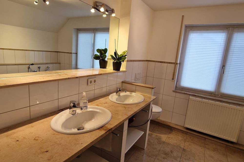 Ganze Wohnung, Großzügige Ferienwohnung \"Seeblick\" – Zwischen Lindau & Allgäuer Alpen in Sigmarszell, Bayerisch Schwaben