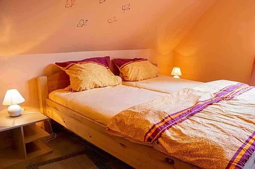 Modernes Ferienhaus mit großem Garten (2 Dhh) in Glowe, Rügen