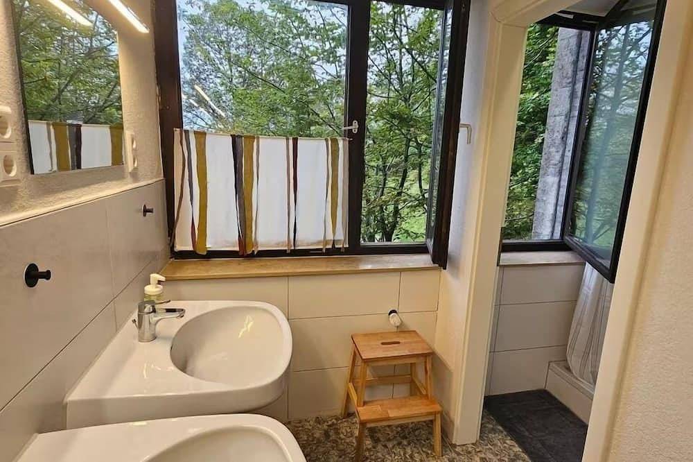 Ganze Wohnung, Mehrbettzimmer für 3 Gäste mit 15m² in Gomadingen (297579) in Gomadingen, Neckar-Alb