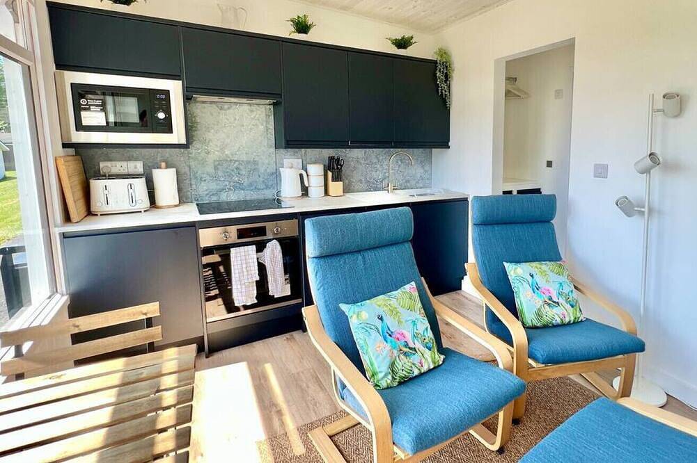Little Haven Too, one bed chalet in Dartmouth in Dartmouth, Devon
