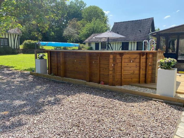 Location de vacances pour 4 personnes, avec piscine ainsi que vue sur le lac et jardin, animaux acceptés dans Gouffern en Auge - 3