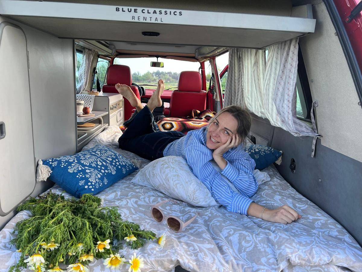 Rent a Vw T3 Camper Van with Blue Classics in Praia da Rocha, Portimão