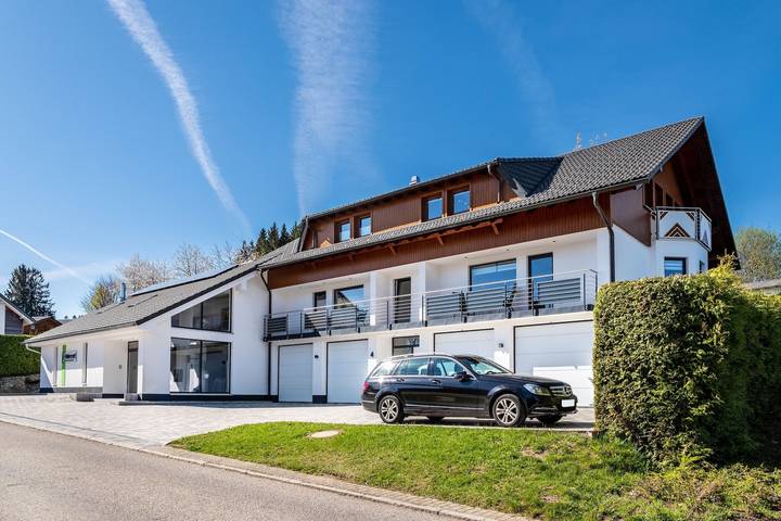 Ferienhaus für 7 Personen, mit Balkon und Garten in Schonach ort