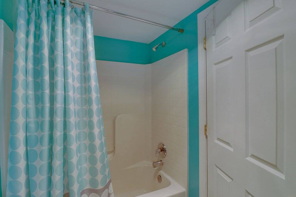 Ganze Wohnung, Wohnung im zweiten Stock mit Küche, Nutzung des Bootsbelegs und Waschmaschine / Trockner in Lake Anna