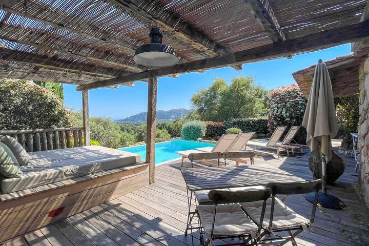 Villa pour 4 personnes, avec piscine et terrasse, adapté aux familles à Porto-Vecchio - 2