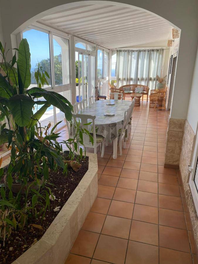 Location de vacances pour 12 personnes, avec piscine ainsi que vue et jardin à Petite-Île - 3