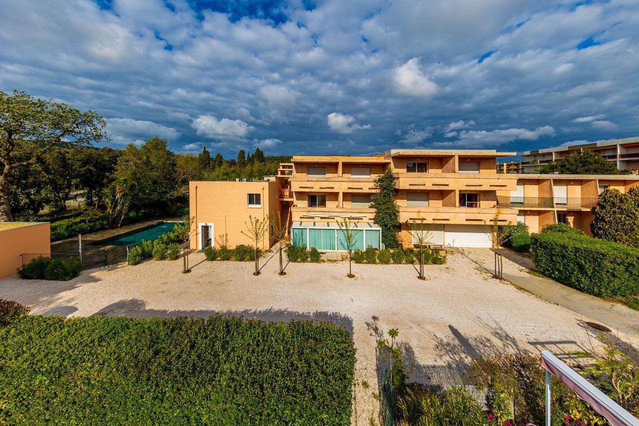 Noemys Les Studios de la Plage in Bormes-les-Mimosas, Parc national de Port-Cros