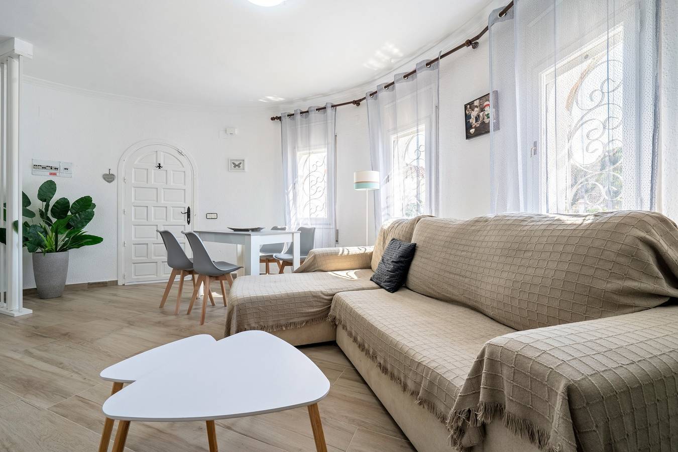 Holiday Home "Palmera" with Shared Pool & Wi-Fi in Mont-roig del Camp, Costa Dorada