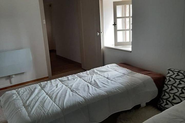 Location de vacances pour 8 personnes, avec jardin et terrasse, animaux acceptés à La Chapelle-Thémer - 2