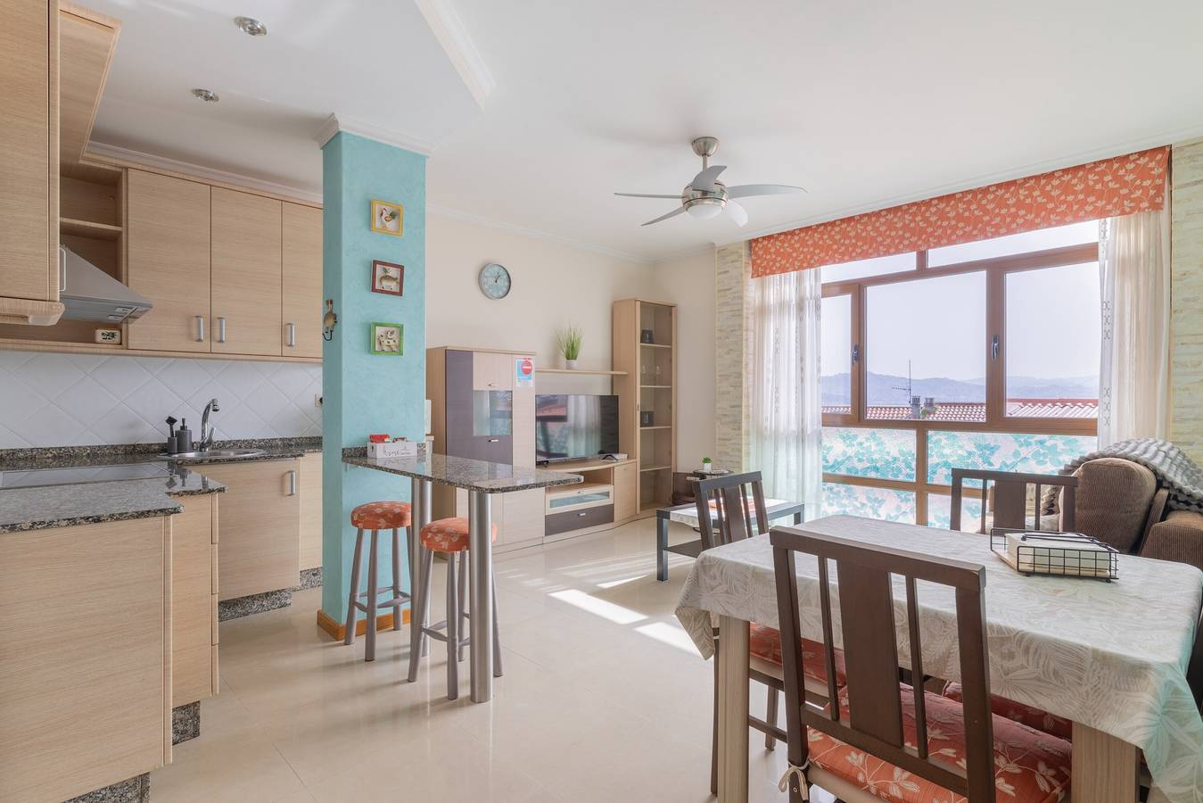 Entire apartment, Perla Azul Apartment with Sea Views, Near Moaña Port in Moaña, Rías Baixas