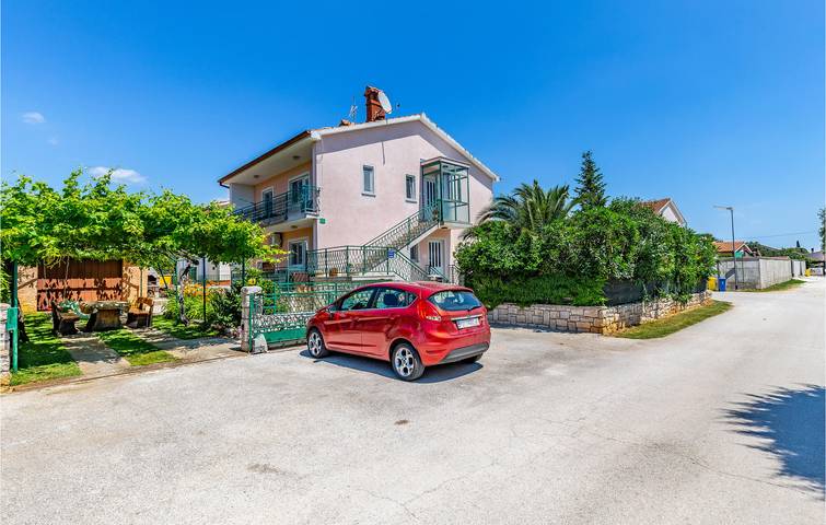 Ferienhaus für 8 Personen, mit Terrasse in Pula - 3