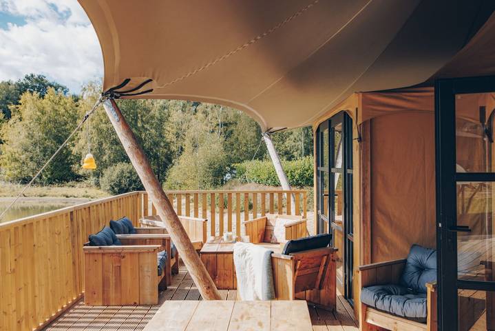 Wb Resort GmbH — Glamfield Lodge Deluxe mit Hot Tub | 4 Pers. in Wilsum, Landkreis Grafschaft Bentheim