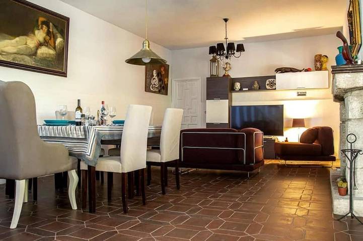 Cadalso House, Mirador de Gredos, Madrid in Cadalso de los Vidrios, Madrid Province