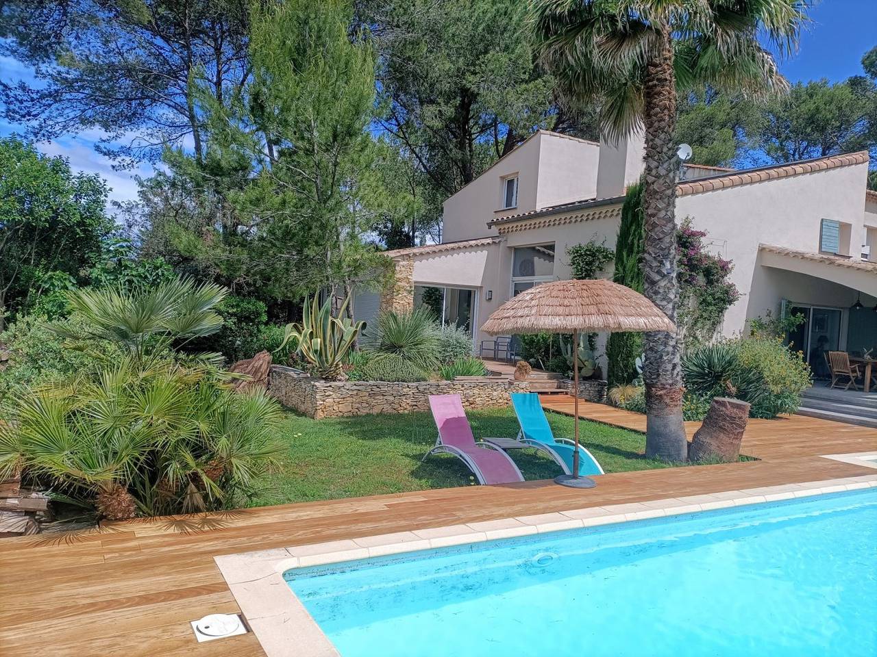 Sous les Pins - Chambre simple, 2 personnes in Nages-et-Solorgues, Région de Nîmes