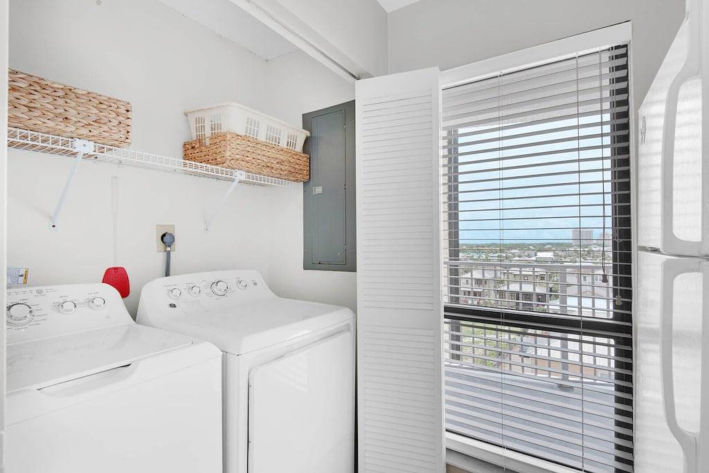 Ganze Wohnung, ⭐Stunning Gulf Views~Steps 2 Beach~2 Pools + Hot Tub~3Br Mainsail 176⭐ in Tang-O-Mar Beach, Miramar Beach