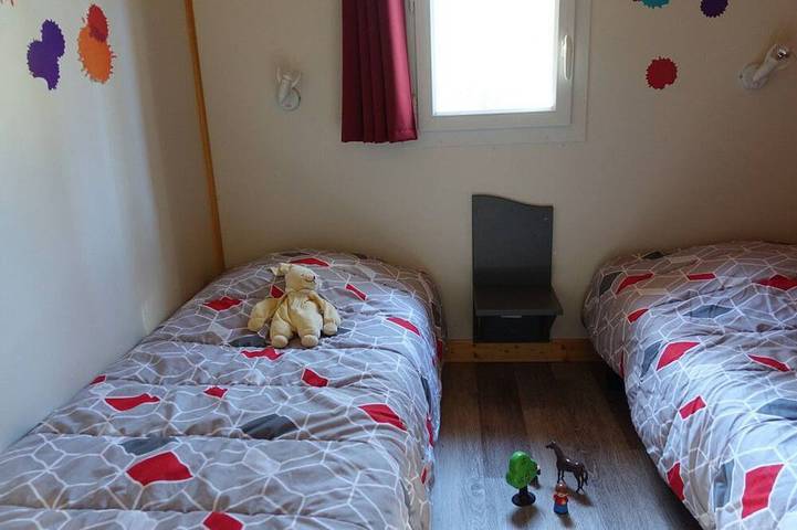 Gîte pour 6 personnes, avec Piscine à La Roche-des-Arnauds - 2