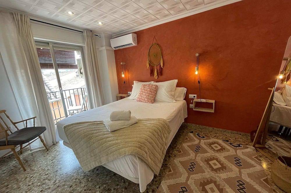 Apartamento entero, La Casica: Casa de pueblo con terrraza y vistas a la montaña in Pedralba, Provincia de Valencia