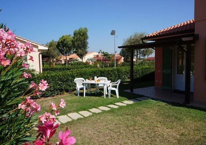 Casa vacanza per 4 persone, con Giardino e Piscina per bambini nonché Piscina a Rosignano Marittimo